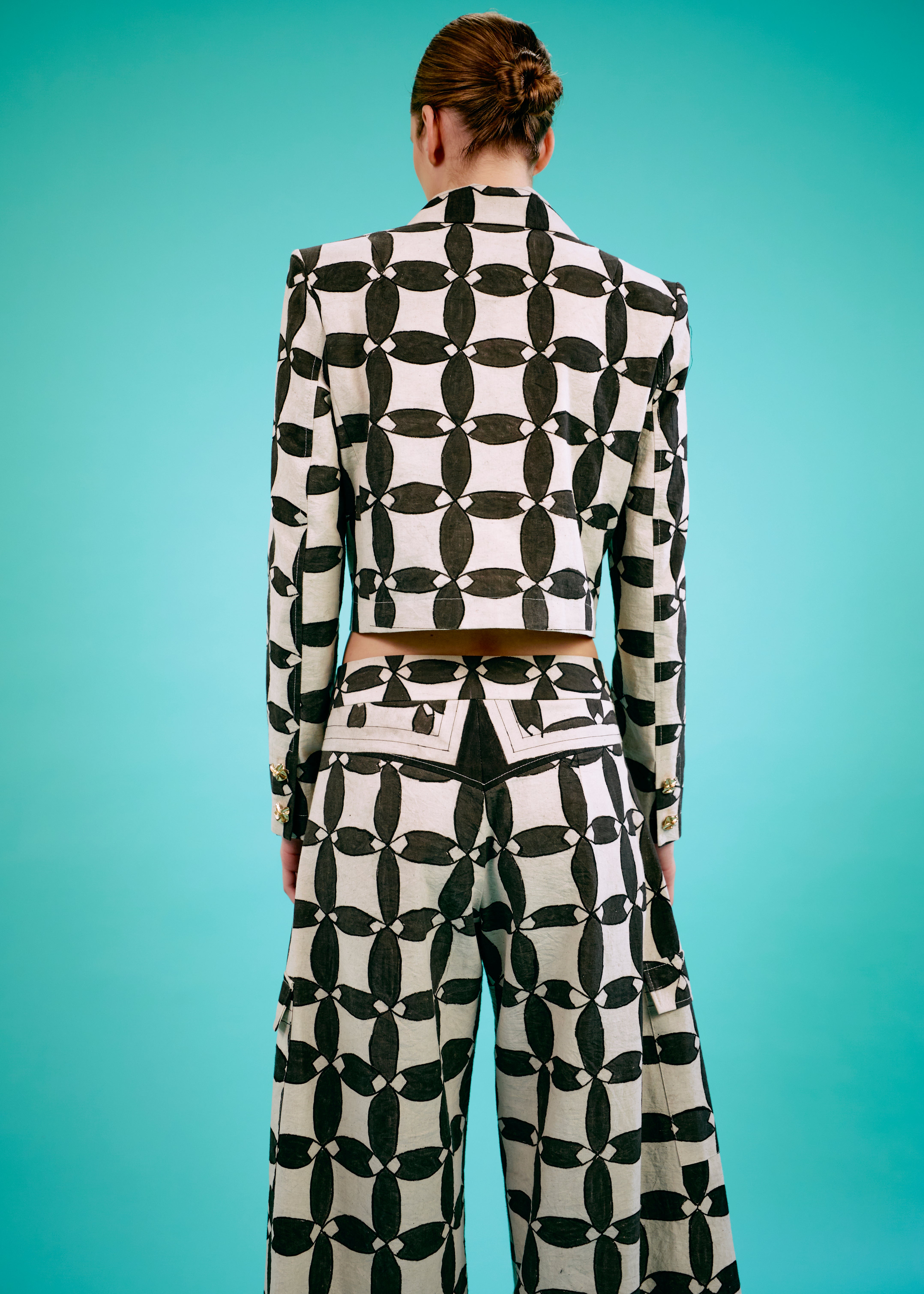 Blazer Itia | Petal Synergy